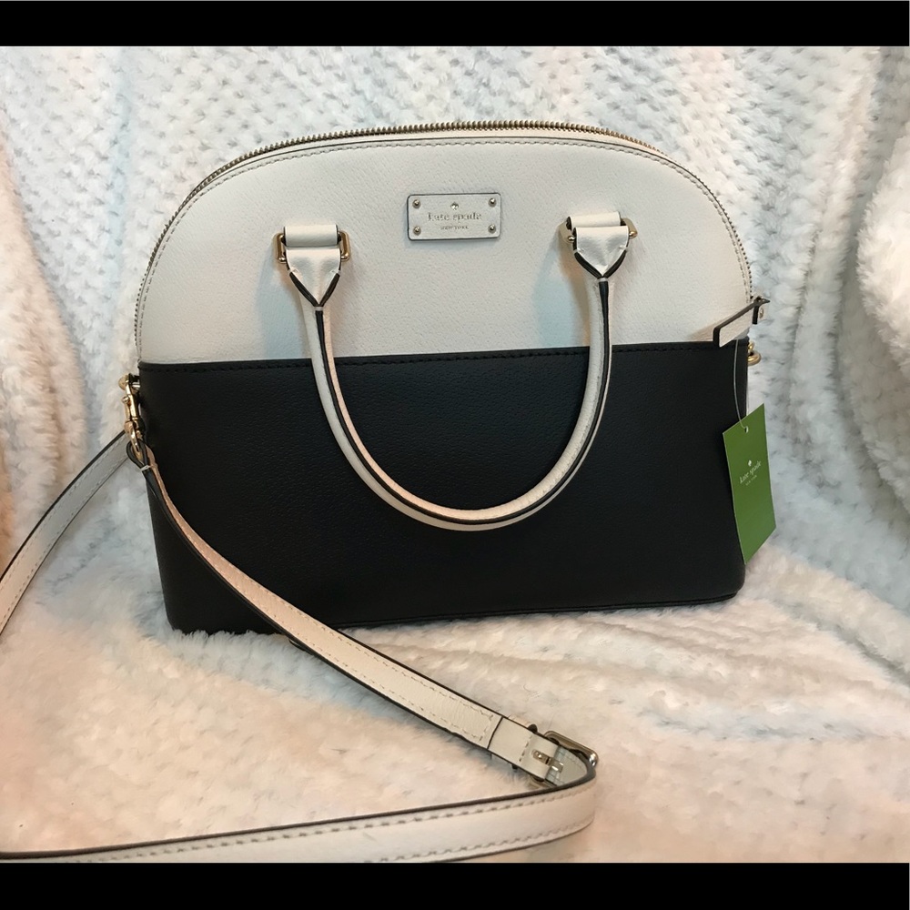 Kate Spade ♠️ Carly white and black with straps